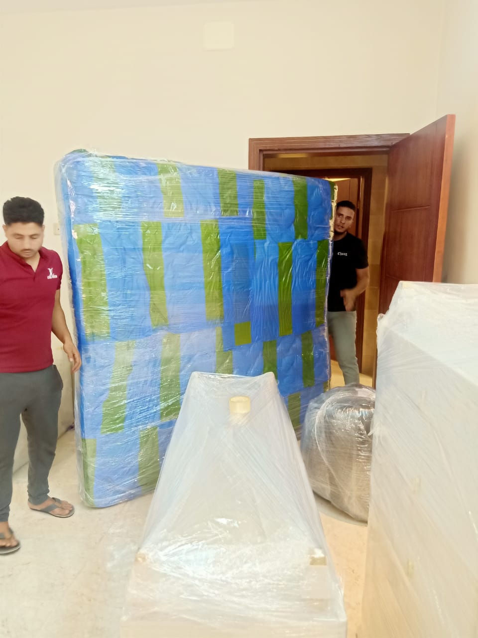فريق العمل